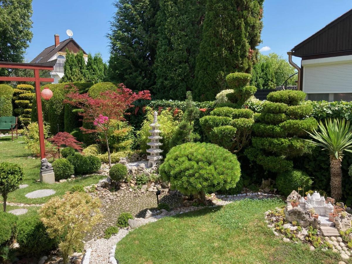 Nyaralo Japankerttel - Apartment With Japanese Garden Balatonmáriafürdő Zewnętrze zdjęcie